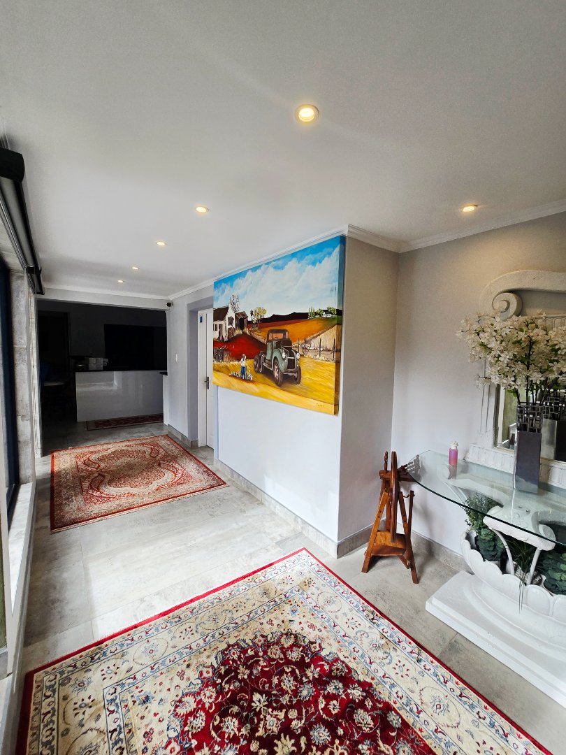 6 Bedroom Property for Sale in Wilkoppies North West